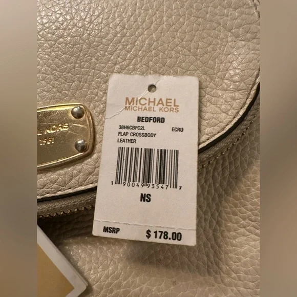 Michael Kors Bedford Flap Crossbody Bag – Ecru Pebbled Leather NWT - Picture 14 of 15